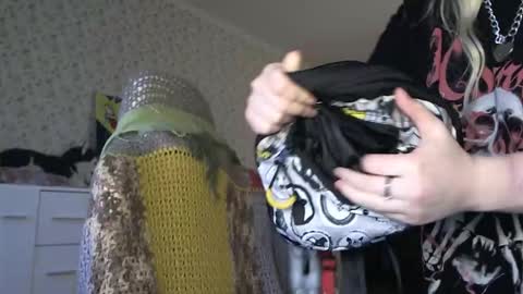 Arisha online show from 10.15.25