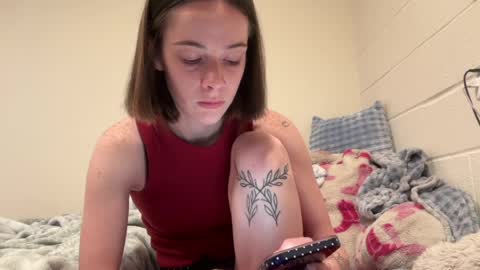 Snapshot of faithluvv07 chatting on 04.13.26 FAITHH online show from 04.13.26