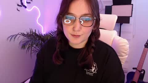 Snapshot of fallenag__ chatting on 05.31.26 OF fallenag 1 online show from 05.31.26