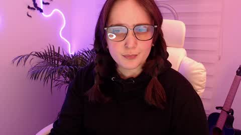Snapshot of fallenag__ chatting on 06.04.26 OF fallenag 1 online show from 06.04.26