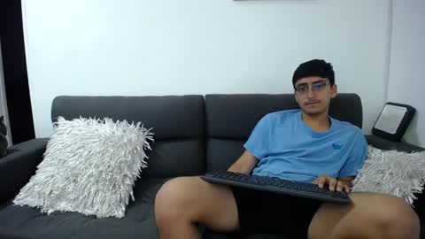 Snapshot of fallgays chatting on 01.11.25 FallGays online show from 01.11.25