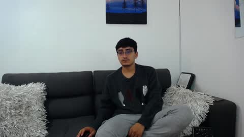 Snapshot of fallgays chatting on 01.16.25 FallGays online show from 01.16.25