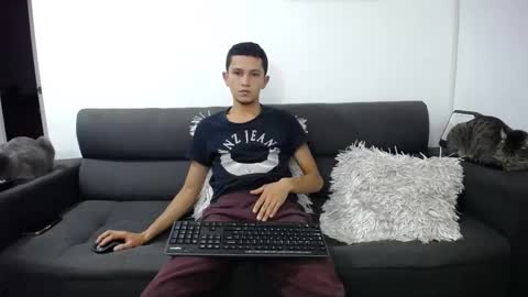 Snapshot of fallgays chatting on 02.21.25 FallGays online show from 02.21.25