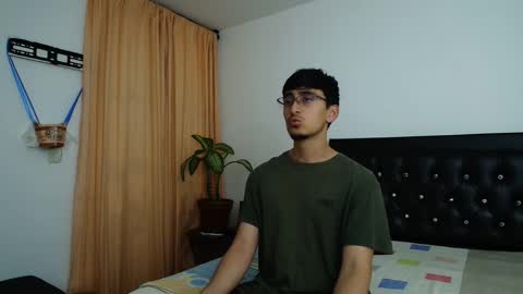 FallGays online show from 12.20.25