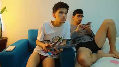 Snapshot of fallgays chatting on 07.17.26 FallGays online show from 07.17.26