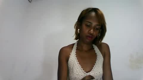 Snapshot of fallinah01 chatting on 07.29.26 fallinah01 online show from 07.29.26