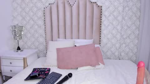 fallon_grey online show from 12.15.25