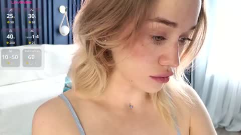 Snapshot of fancyamelia chatting on 06.14.26 fancyamelia online show from 06.14.26