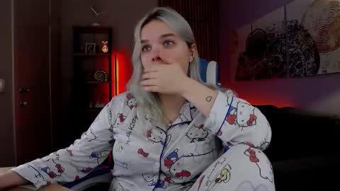 Bella online show from 11.15.25