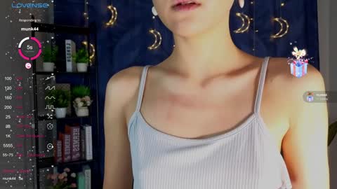 Snapshot of fannygarland chatting on 02.09.25 Eva online show from 02.09.25