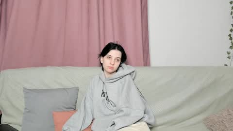 Snapshot of fannyharber chatting on 12.06.24 Mia online show from 12.06.24