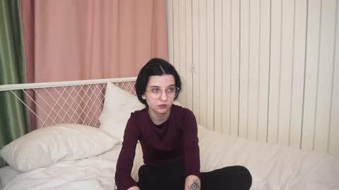 Snapshot of fannyharber chatting on 12.09.24 Mia online show from 12.09.24