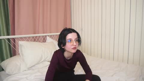 Snapshot of fannyharber chatting on 12.09.24 Mia online show from 12.09.24