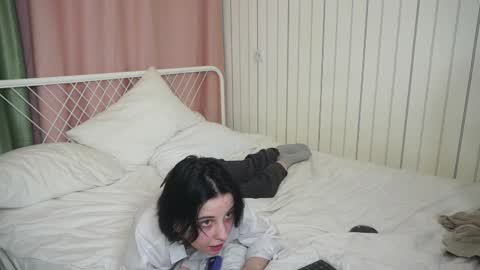 Snapshot of fannyharber chatting on 12.11.24 Mia online show from 12.11.24