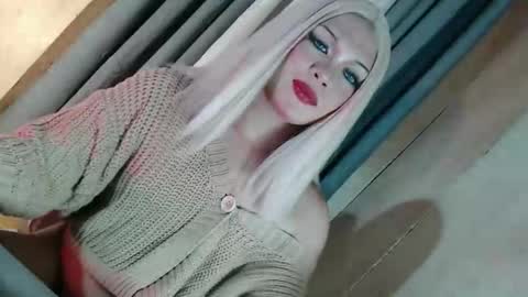 DANIELLA - DONT FORGET TO GIVE ME A THUMBSU UP online show from 02.03.26