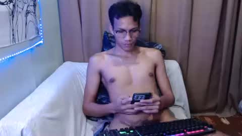 Snapshot of fantasy_davidxx chatting on 11.26.25 David online show from 11.26.25