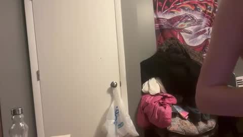 Snapshot of fantasycreampuff666 chatting on 12.20.25 fantasycreampuff666 online show from 12.20.25