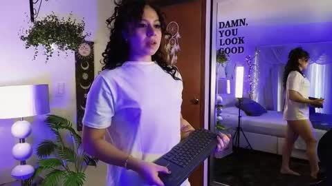 Farah online show from 11.22.25