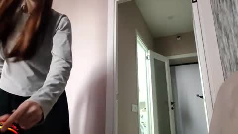 Anna Scovich online show from 10.05.25