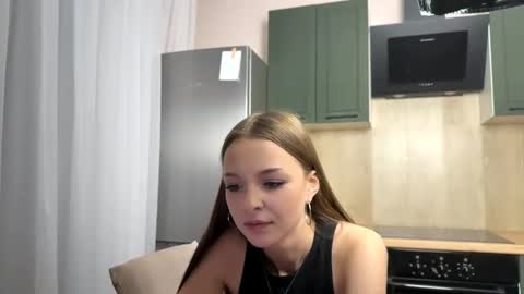 Anna Scovich online show from 10.08.25