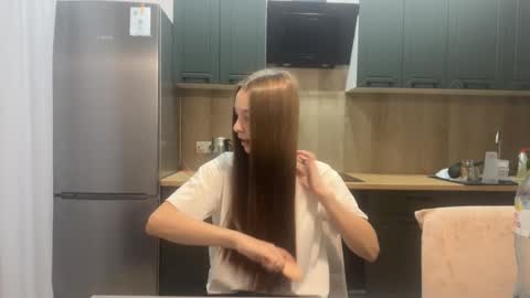 Anna Scovich online show from 10.12.25