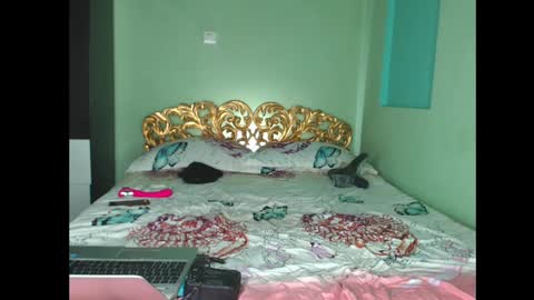 Snapshot of farfalina_hot chatting on 02.28.25 farfalina online show from 02.28.25