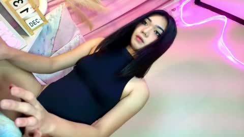 Snapshot of farrah_marie chatting on 12.13.25 Farrah Zarake online show from 12.13.25