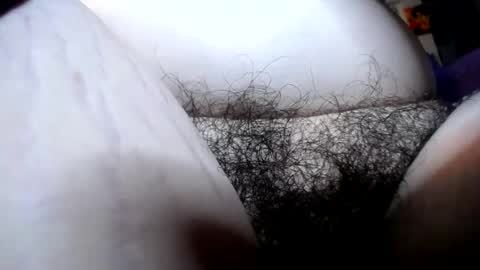 Snapshot of farrahfindom chatting on 10.20.25 Farrah online show from 10.20.25