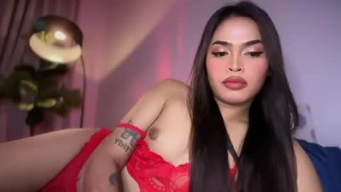 Snapshot of farrahmoanx chatting on 06.19.26 farrahmoanx online show from 06.19.26