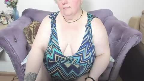 fashiona online show from 04.20.26