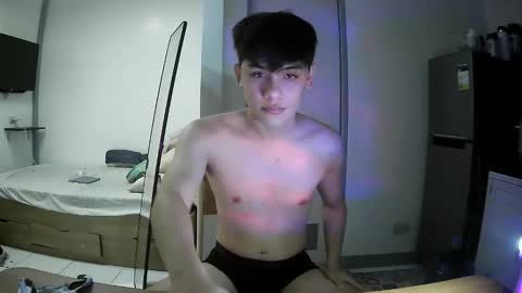 Snapshot of fastfucker_22 chatting on 12.13.25 fastfucker_22 online show from 12.13.25