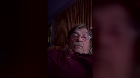 Snapshot of fatdickad chatting on 12.22.25 fatdickad online show from 12.22.25