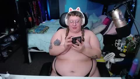 Snapshot of fatveronica chatting on 02.19.25 FatVeronica online show from 02.19.25