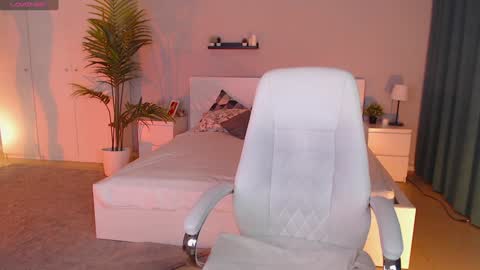 Fay online show from 01.30.25