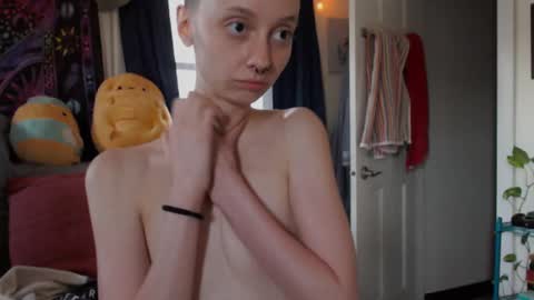 Snapshot of fayebae3 chatting on 09.29.25 Mossfairy online show from 09.29.25