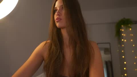 Snapshot of fazeyj chatting on 10.13.25 FazeyJ online show from 10.13.25