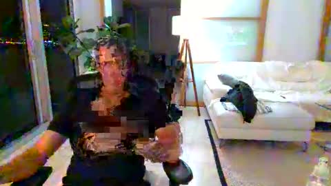 Snapshot of fdavoudi chatting on 02.24.26 Miami Persian online show from 02.24.26