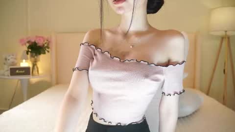 feel_me_00 online show from 01.08.26