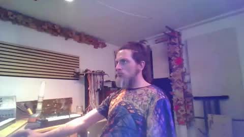 Snapshot of feelfemdom chatting on 03.08.25 feelfemdom online show from 03.08.25