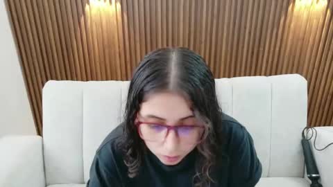 Snapshot of feelina_firesoul chatting on 06.18.26 Feelena online show from 06.18.26