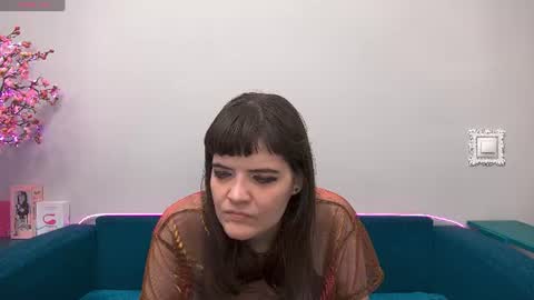 Snapshot of feelsgoodwoman chatting on 07.05.26 Laura online show from 07.05.26