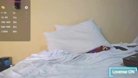 Snapshot of feetlover_liam chatting on 12.20.24 David online show from 12.20.24