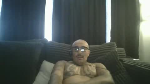 Snapshot of felixrlarios25 chatting on 06.05.26 felixrlarios25 online show from 06.05.26