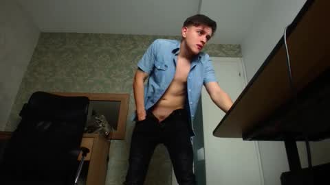 Snapshot of felixstark chatting on 10.17.25 FelixStark online show from 10.17.25