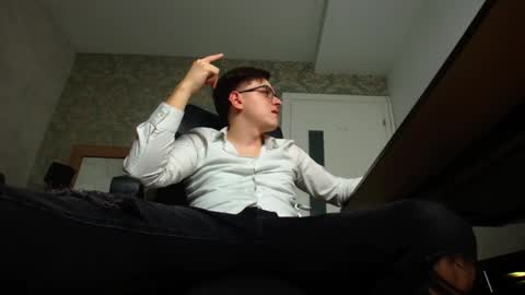 Snapshot of felixstark chatting on 10.30.25 FelixStark online show from 10.30.25