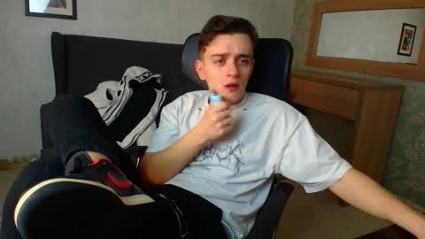 Snapshot of felixstark chatting on 12.01.25 FelixStark online show from 12.01.25