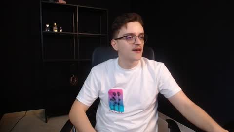 Snapshot of felixstark chatting on 05.14.26 FelixStark online show from 05.14.26