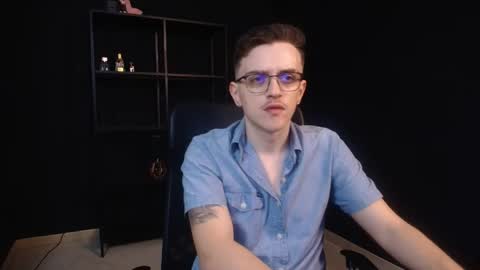 Snapshot of felixstark chatting on 05.17.26 FelixStark online show from 05.17.26