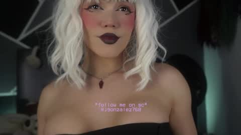 Snapshot of fem_boy6 chatting on 12.03.25 fem_boy6 online show from 12.03.25