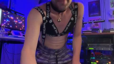 femboyfangs online show from 10.31.25